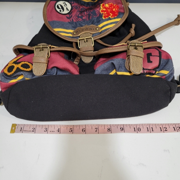 Harry Potter Alumni Backpack Knapsack Snap Close - Picture 12 of 13
